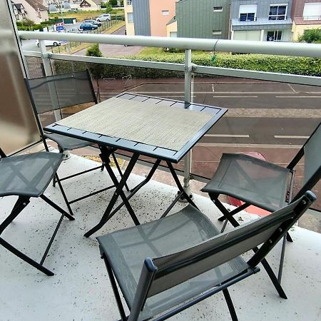 Appartement Au Pied De La Plage - Balcon - Parking Courseulles-sur-Mer Ngoại thất bức ảnh