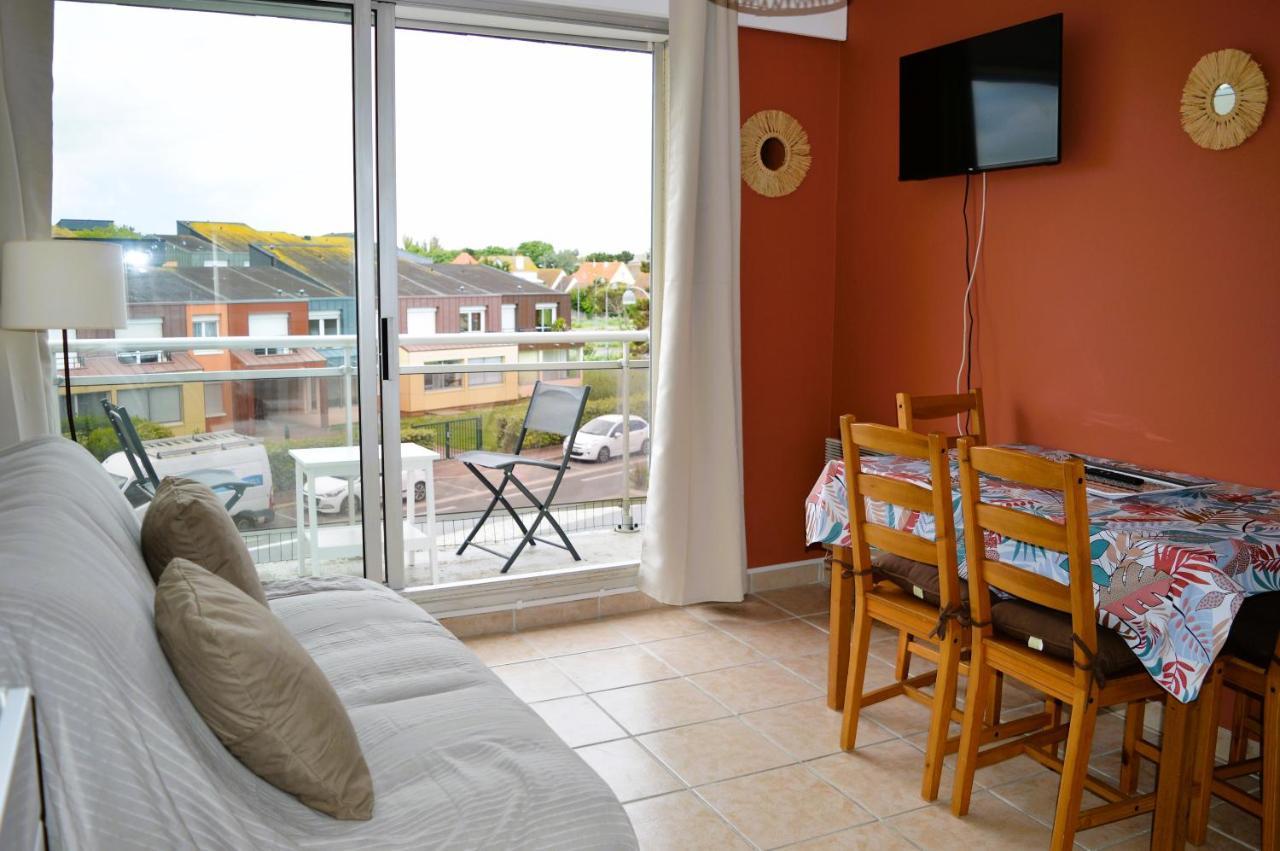 Appartement Au Pied De La Plage - Balcon - Parking Courseulles-sur-Mer Ngoại thất bức ảnh